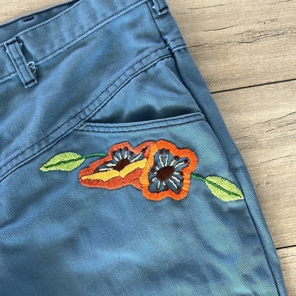 Vintage 1960s wide leg bell bottom wranglers with embroidery size 18 - Picture 5 of 16